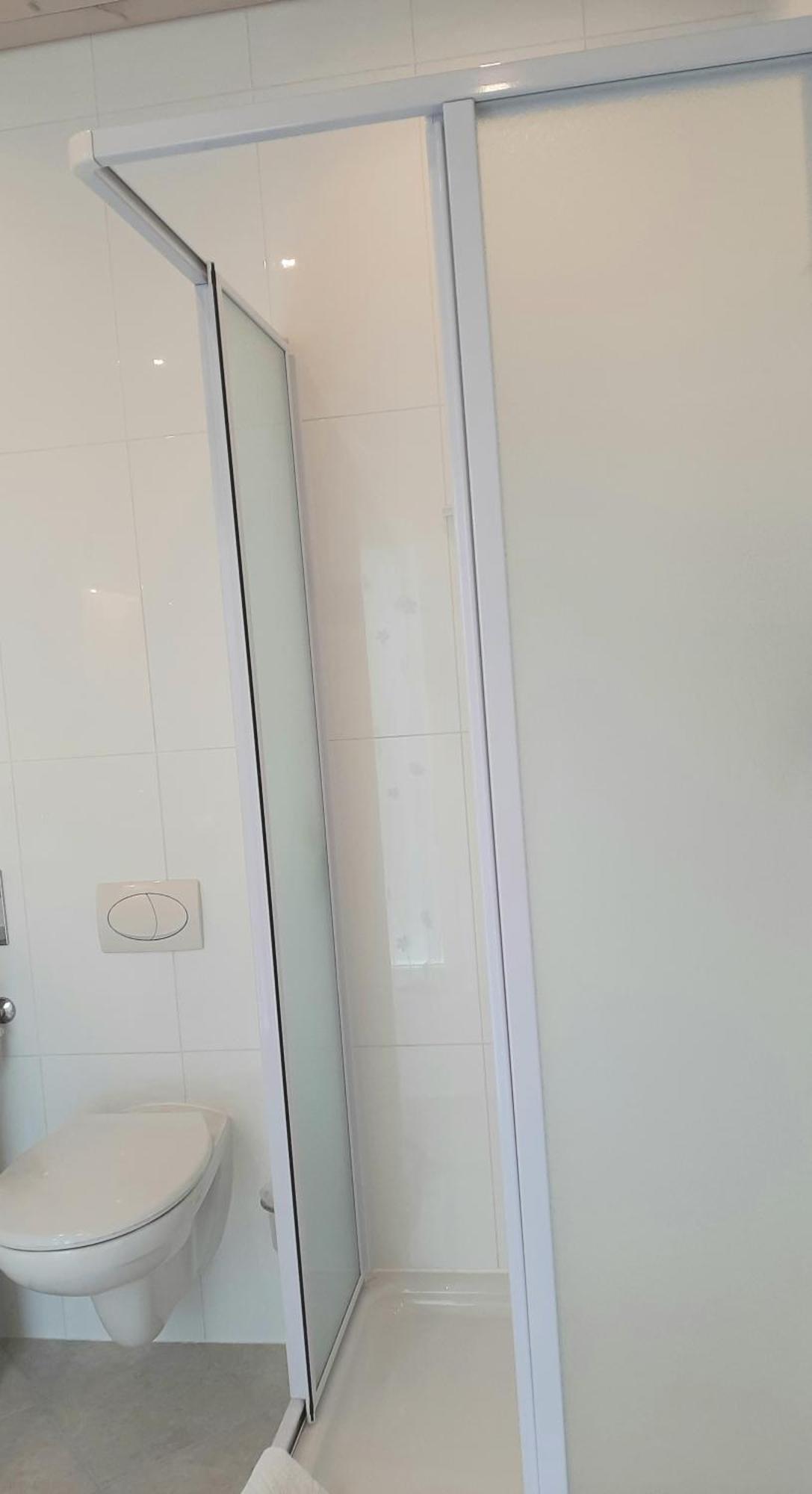 Helles Doppelzimmer Mit Bad, Terrasse Und Pool, Seperater Eingang, Liznjan, Istrien Exteriör bild