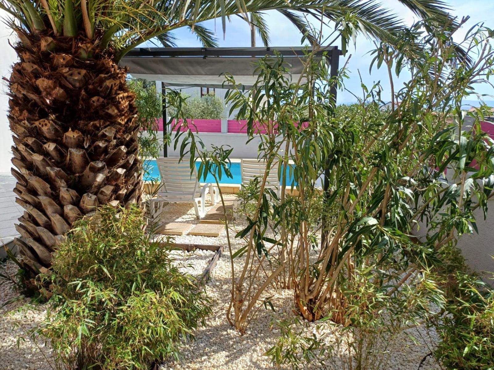 Helles Doppelzimmer Mit Bad, Terrasse Und Pool, Seperater Eingang, Liznjan, Istrien Exteriör bild